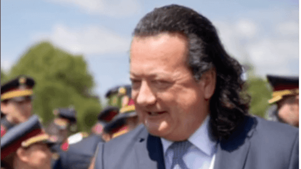 Hat Kanzler Stocker eine geheime Mähne? ÖVP veralbert FPÖ-Anfrage - politik - exxpress Nachrichten