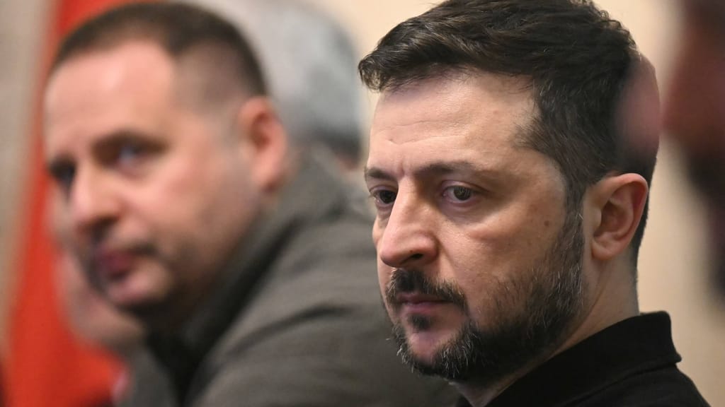 Front bricht, Macht wankt: Zerreißt sich die Ukraine selbst, bevor es Putin tut? - politik - exxpress Nachrichten