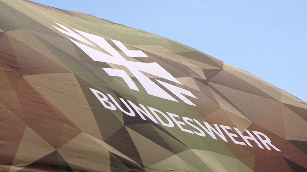 Wehrpflicht-Debatte facht Verweigerungen an: Zahlen steigen deutlich - politik - exxpress Nachrichten