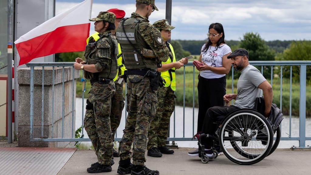 Polen weist Migranten aus Deutschland ab: „Ihr habt sie geholt – nicht wir!“ - politik - exxpress Nachrichten
