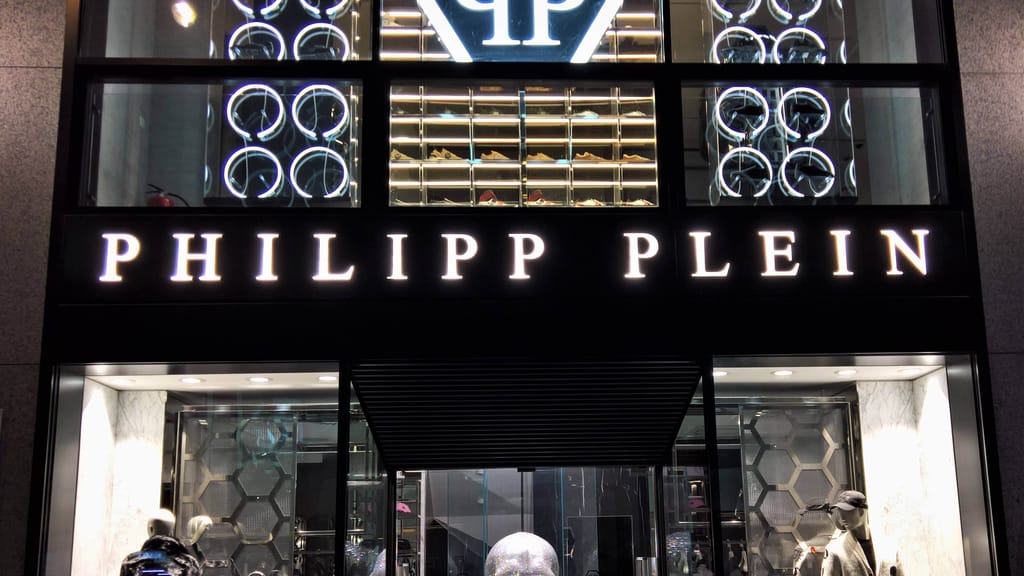 Luxuslabel kündigt Rückzug an: Philipp Plein verlässt Wiener Innenstadt - economy - exxpress Nachrichten