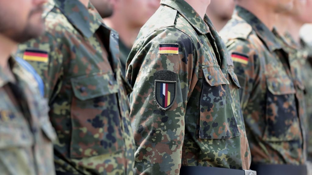 Deutschland verlegt fünf Kampfflugzeuge nach Polen - politik - exxpress Nachrichten