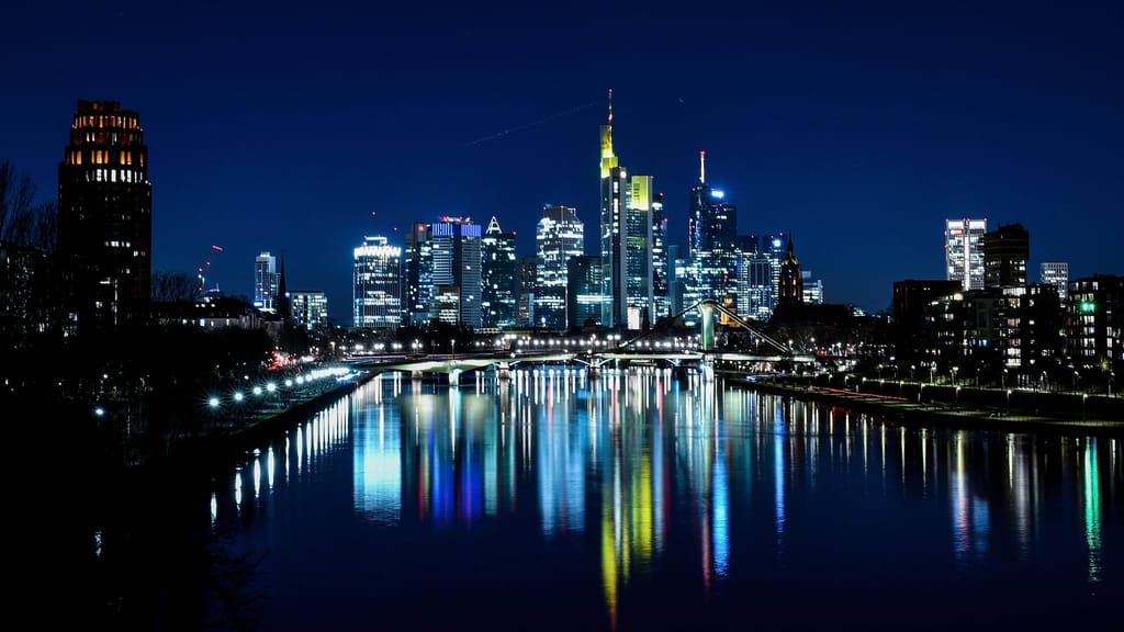 Frankfurt am Limit: Kein Strom für den KI-Boom - economy - exxpress Nachrichten