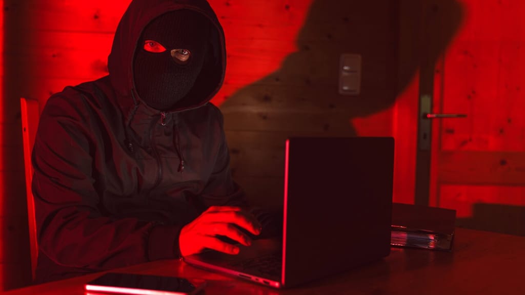 Spionage-Schock in Wien: Ehemaliger Beamter angeklagt – Putin-Kontakt? - politik - exxpress Nachrichten