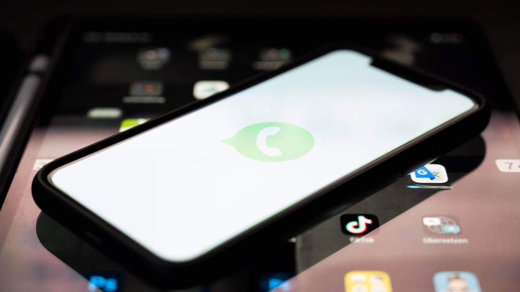 Spionage-Schock für Apple-User! WhatsApp-Lücke öffnete Hackern Tür und Tor - news - exxpress Nachrichten