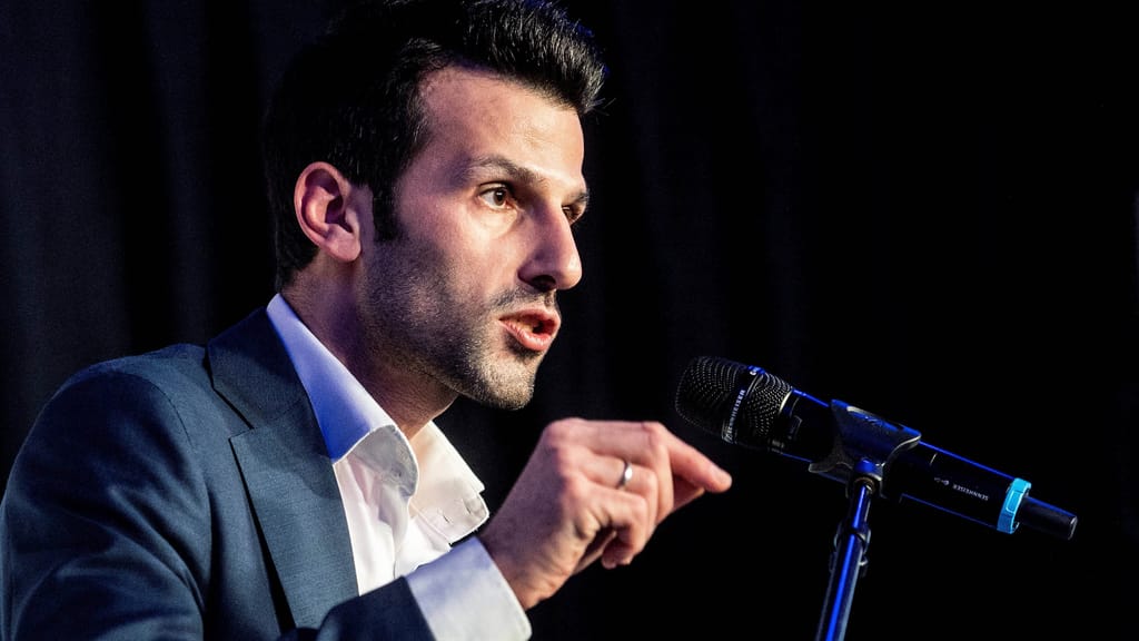 Landbauer fordert „radikale Kurskorrektur“ – scharfe Kritik an Regierung - politik - exxpress Nachrichten