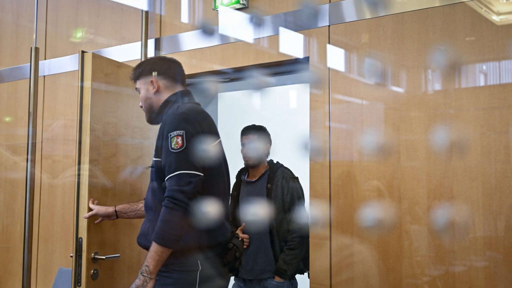 Lebenslang für islamistischen Messer-Attentäter in Solingen - news - exxpress Nachrichten
