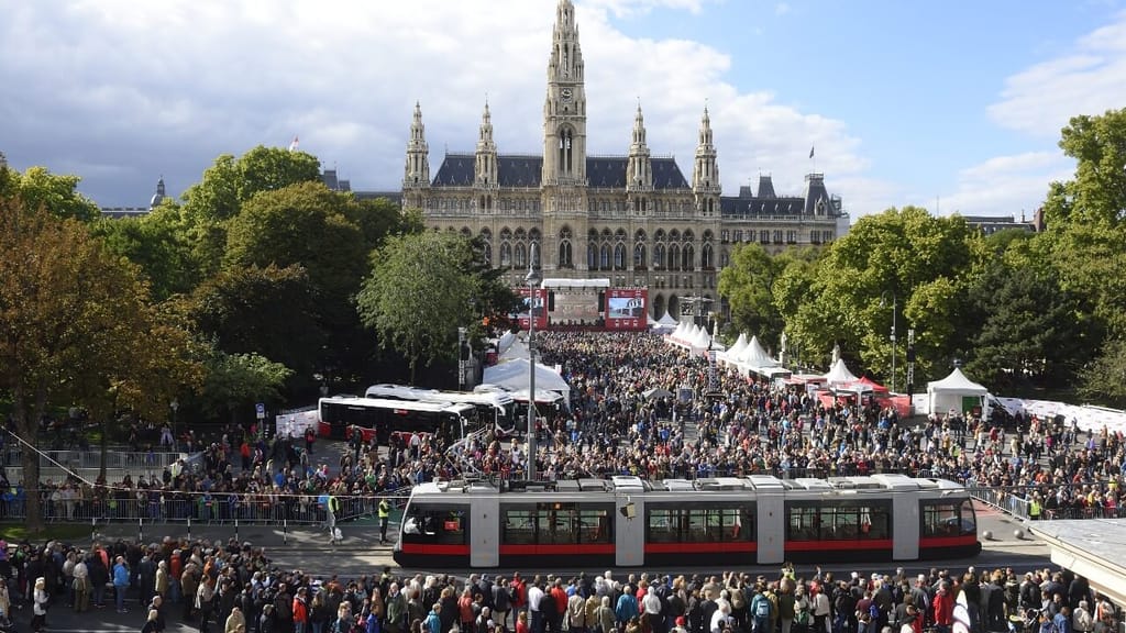 Straßenbahn-Weltmeister? Unser Geld fährt mit! - news - exxpress Nachrichten