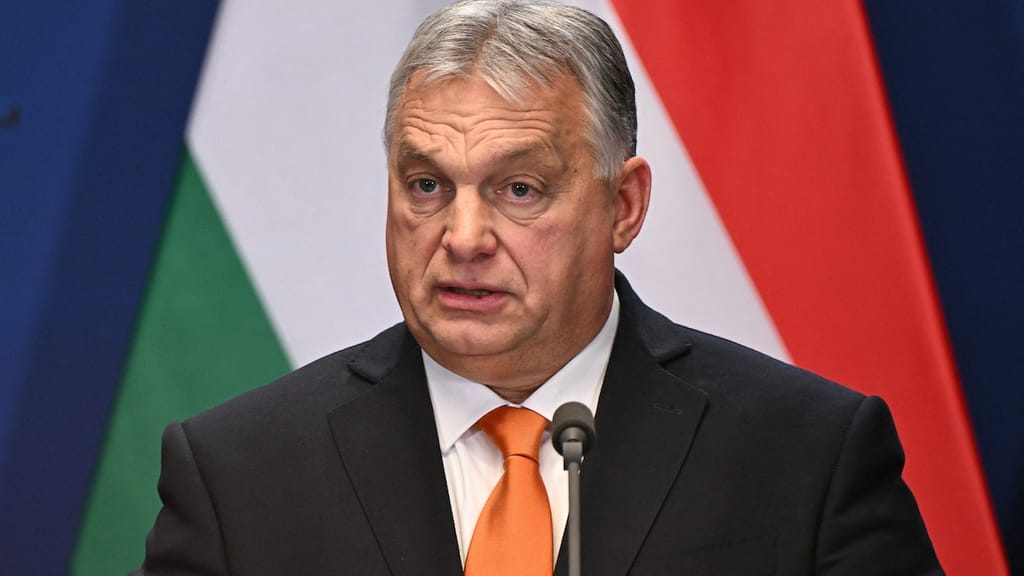 Orbán folgt Trump: Antifa in Budapest offiziell als Terrorgruppe eingestuft - politik - exxpress Nachrichten