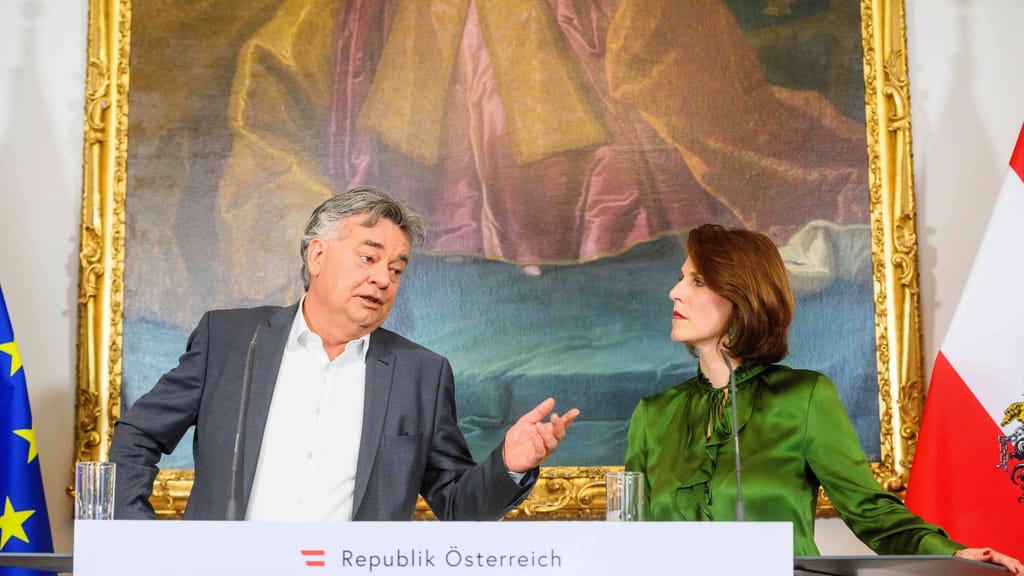 Von Amtsgeheimnis zu Informationsfreiheit: Transparenz oder Gesetzesmurks? - politik - exxpress Nachrichten