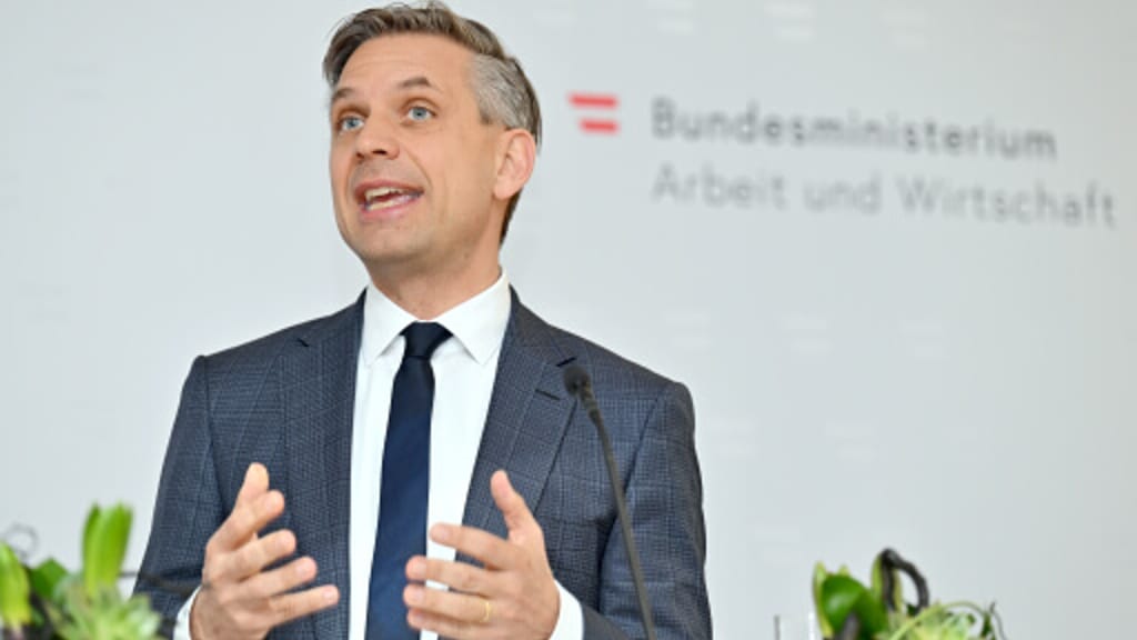 Industrie im Visier: Wirtschaftsminister fordert Realismus bei Klimazielen - politik - exxpress Nachrichten