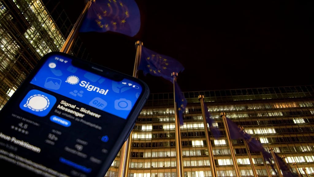 Chatkontrolle: Signal-Chefin warnt vor EU-Plänen zur Überwachung - politik - exxpress Nachrichten