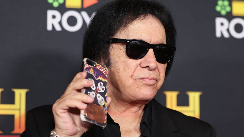 Gene Simmons nach Autounfall: Bin ein „schlechter Fahrer" – aber OK - lifestyle - exxpress Nachrichten