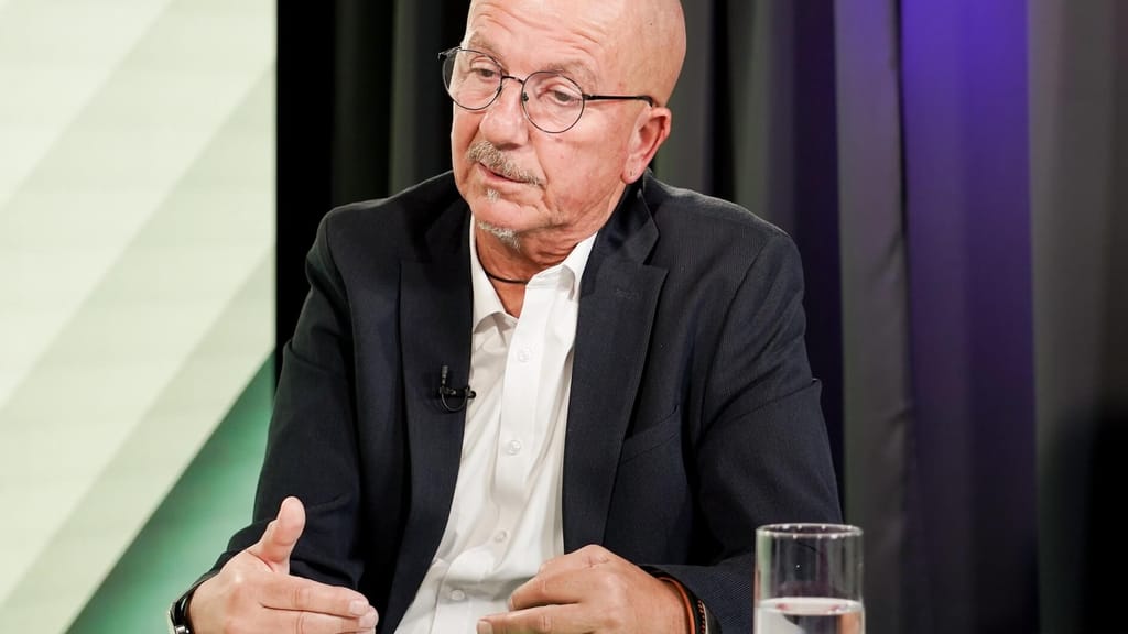 „Der nächste Schwachsinn“: Trafikanten-Chef schießt gegen EU-Anti-Rauch-Plan - politik - exxpress Nachrichten