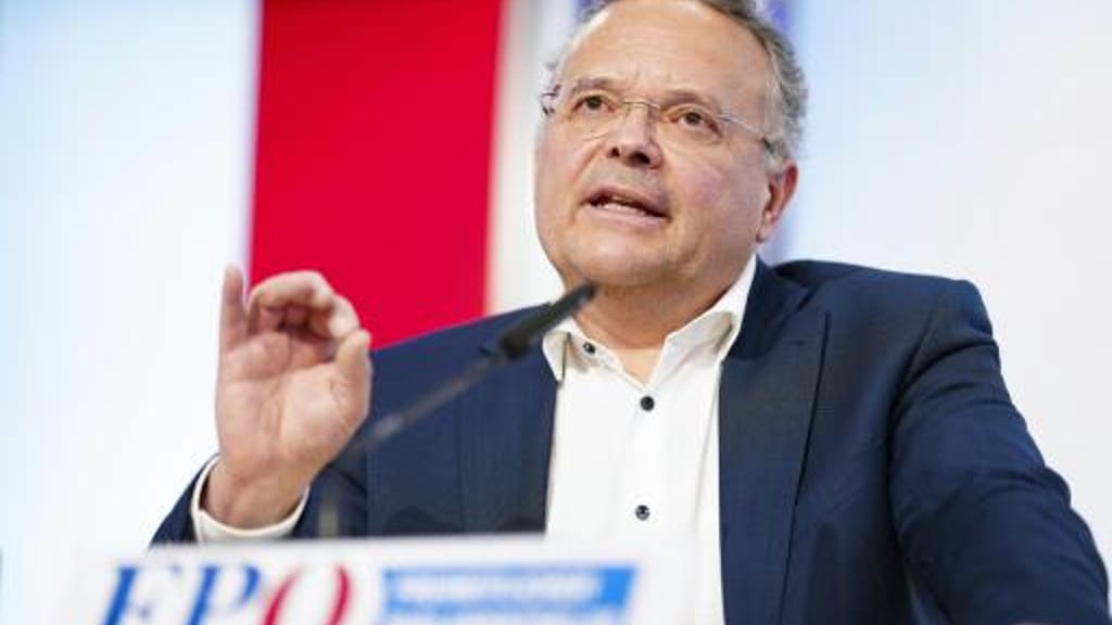 „Bevormundung aus Brüssel“: Hauser (FPÖ) warnt – Trafiken droht der Ruin - politik - exxpress Nachrichten
