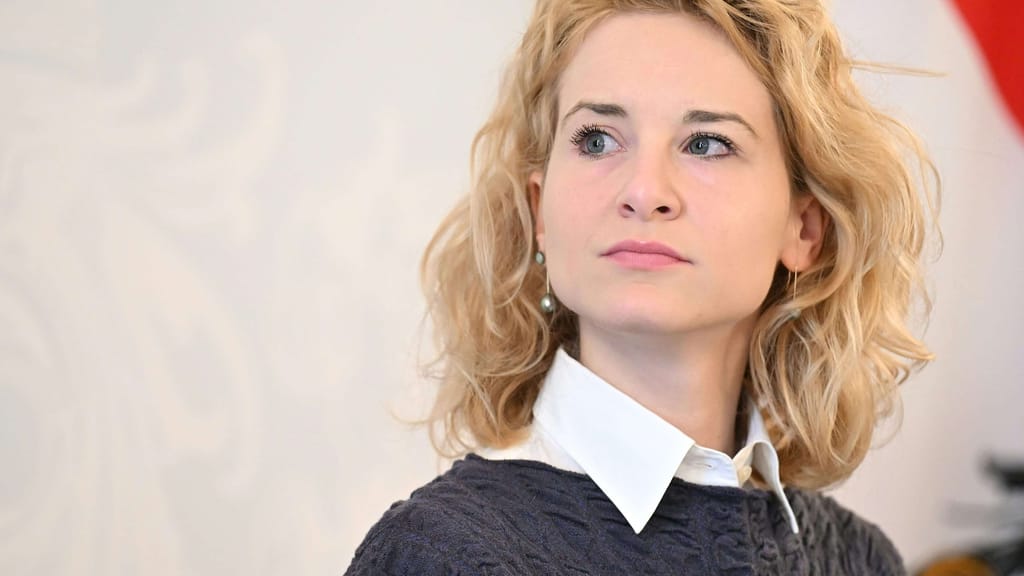 Aggressive Lebensschützer? Polizei widerspricht Frauenministerin Holzleitner - politik - exxpress Nachrichten