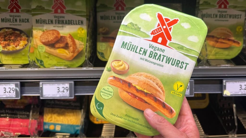 Symbolpolitik im Supermarkt: EU-Parlament will „Veggie-Wurst“ verbieten - politik - exxpress Nachrichten