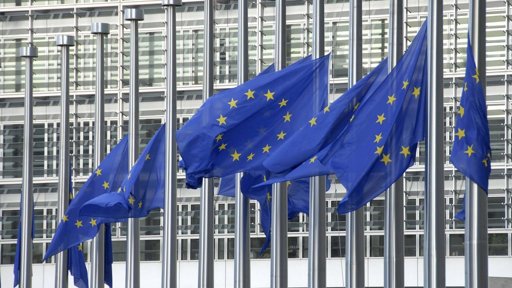 Europas Absturz: Warum die EU an ihrem eigenen System scheitert - politik - exxpress Nachrichten