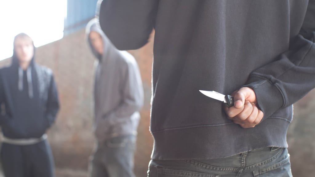 Syrer schlugen Opfer mit Hammer brutal ins Gesicht - news - exxpress Nachrichten