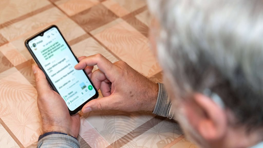 EU stoppt Chatkontrolle: WhatsApp, Signal, Telegram bleiben privat - politik - exxpress Nachrichten