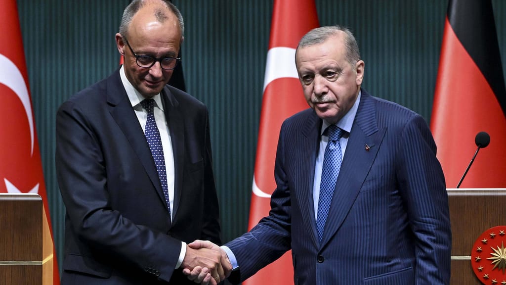 Erdoğan wirft Israel „Völkermord“ und Europa „Islamfeindlichkeit“ vor - politik - exxpress Nachrichten