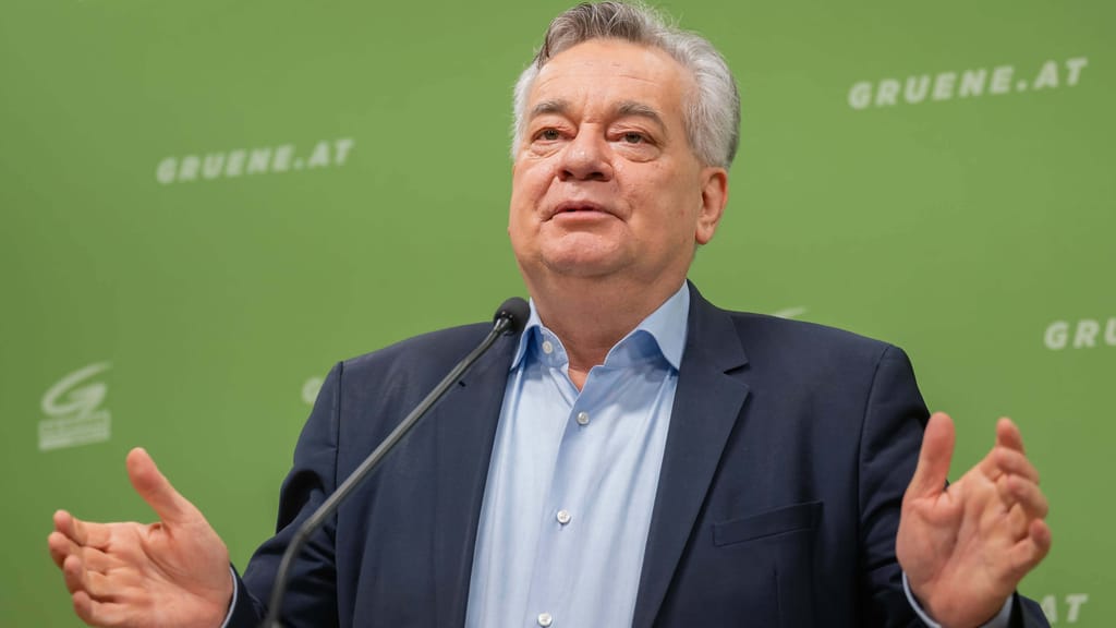 Kuriose Ausgaben der Ex-Regierung: Halbe Million Euro an Muslimische Pfadfinder - politik - exxpress Nachrichten