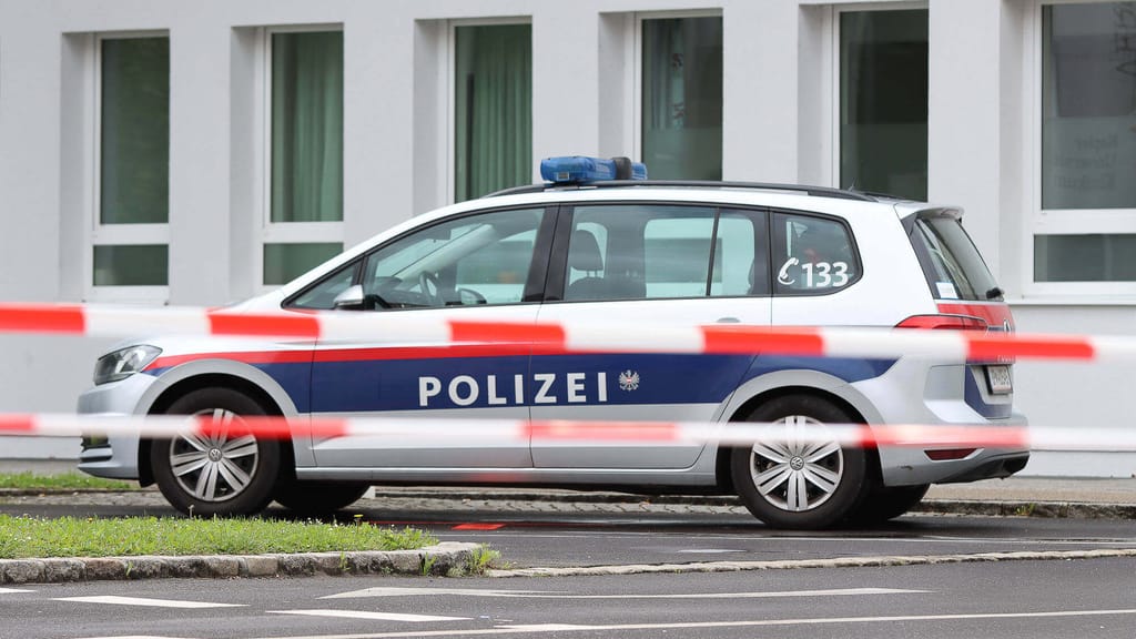 85-Jährige starb an Dehydrierung: Tochter und Enkel vor Gericht - news - exxpress Nachrichten