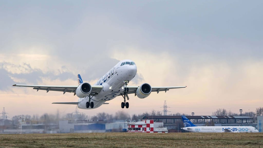 Russlands MC-21 hebt ab: Neuer Passagierjet soll mit Airbus und Boeing konkurrieren - economy - exxpress Nachrichten