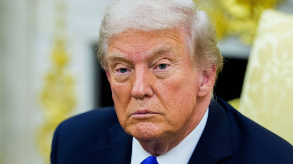 Trump verschärft Drohung gegen Nigeria – Militäreinsatz nicht ausgeschlossen - politik - exxpress Nachrichten