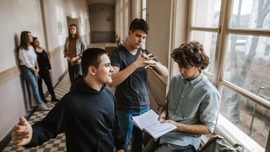 Alarm an Wiens Schulen: Fast 800 Schüler wegen Gewalt suspendiert - news - exxpress Nachrichten