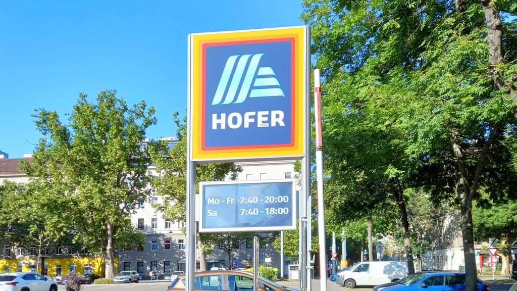 Hofer: Vor dieser Filiale darfst du nicht mehr länger parken! - news - exxpress Nachrichten