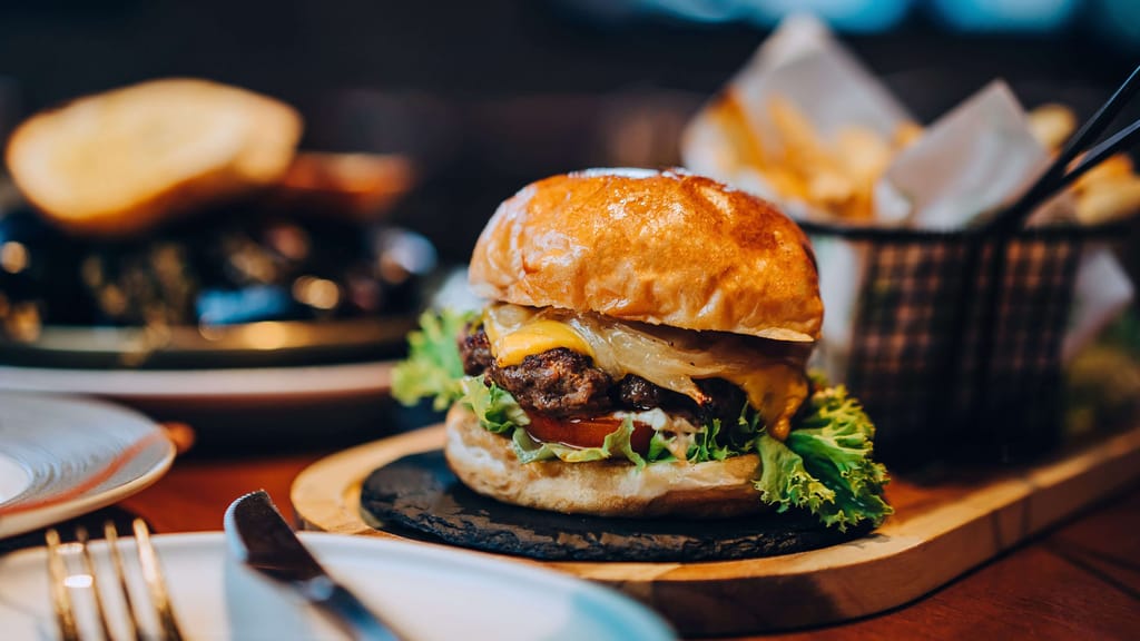 Nächster Schock: Dieser Kult-Burger-Kette droht jetzt die Insolvenz! - economy - exxpress Nachrichten