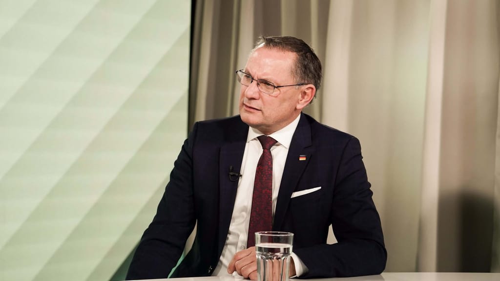 Brandmauer bald bedeutungslos? AfD-Chef Chrupalla im exxpress-Interview - politik - exxpress Nachrichten