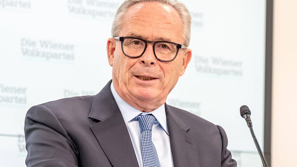 Ex-ÖVP-Chef Mahrer sitzt ab 19. Jänner auf der Anklagebank - news - exxpress Nachrichten