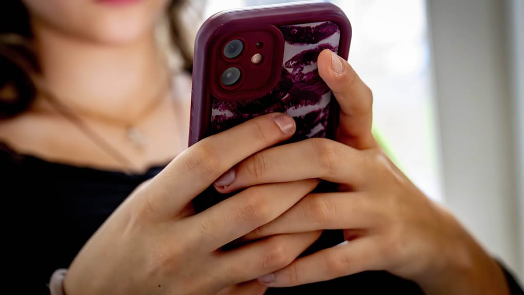 Australien startet mit Verbot von Social Media für unter 16-Jährige - news - exxpress Nachrichten