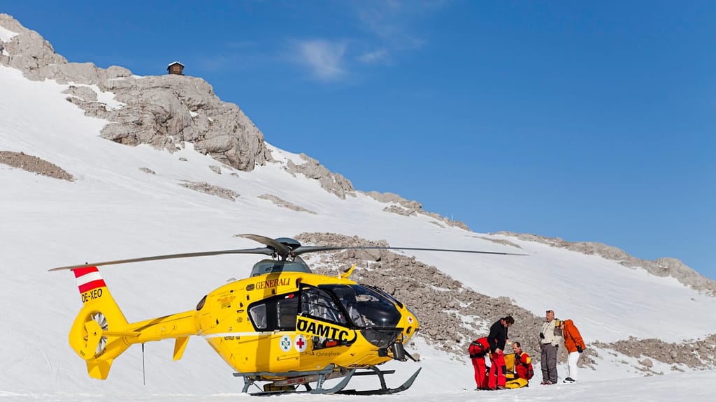 Tödlicher Skiunfall in Kärnten: Lehrer (64) stürzt und prallt gegen Baum - news - exxpress Nachrichten