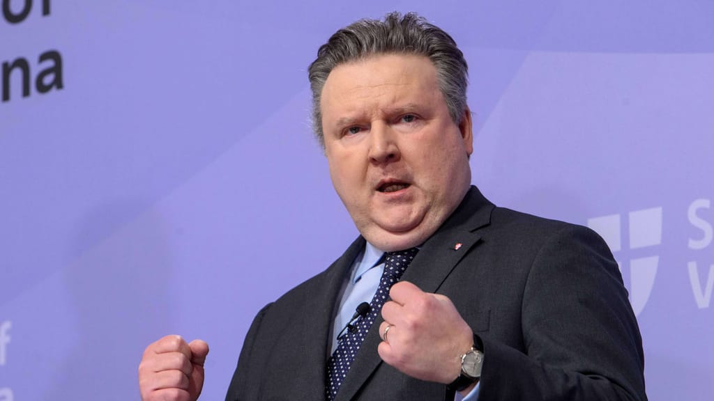 Absurde Förderungen der Stadt Wien: Steuergeld für Schulbäckerei & Bienen in Afrika - politik - exxpress Nachrichten