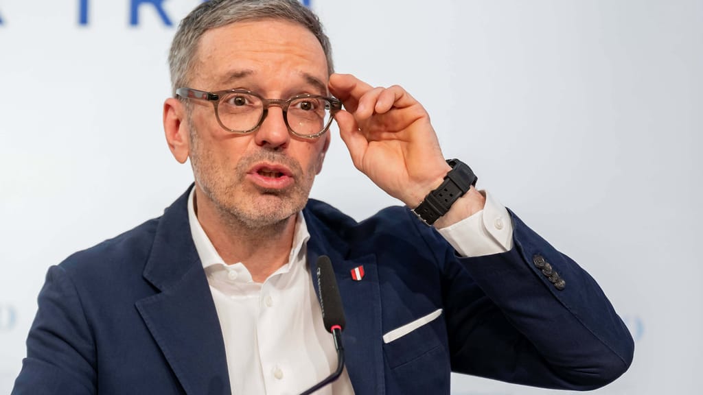 Bewegende Worte zu Weihnachten: Kickl kämpft in Videobotschaft mit den Tränen - politik - exxpress Nachrichten