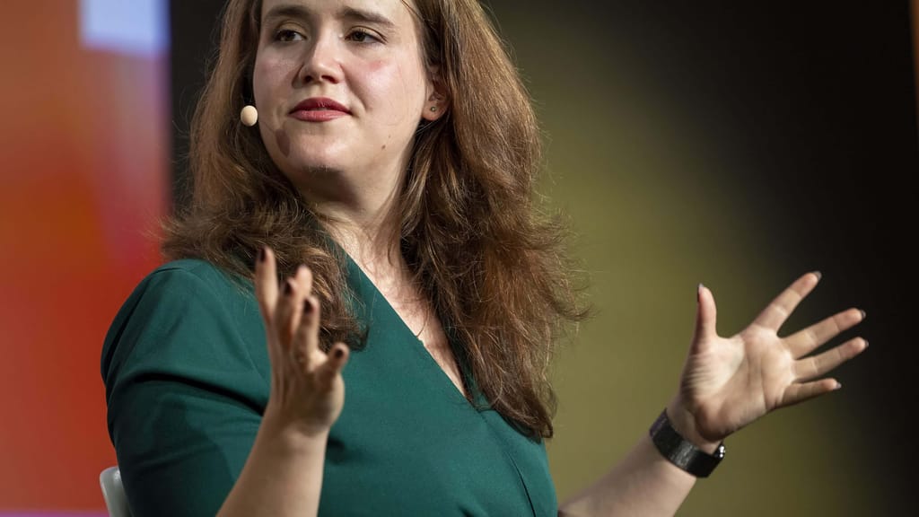Ex-Grünen-Chefin Ricarda Lang: Abnehmen war „unfeministisch“ - politik - exxpress Nachrichten