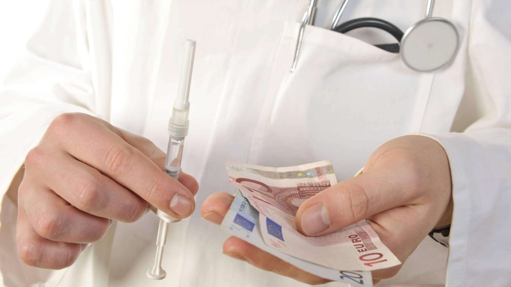 Kostenschock zum Jahresstart: 42 Krankenkassen erhöhen Beitragssätze - news - exxpress Nachrichten