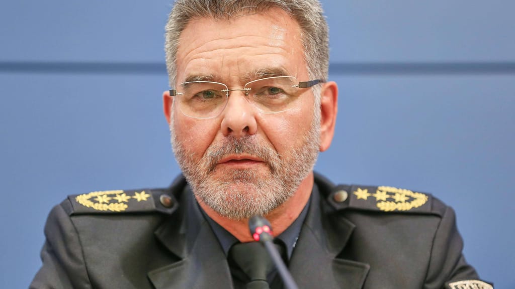 Polizei-Vizepräsident Berlin bestätigt: Mindestens eine Tote durch Strom-Terror - news - exxpress Nachrichten