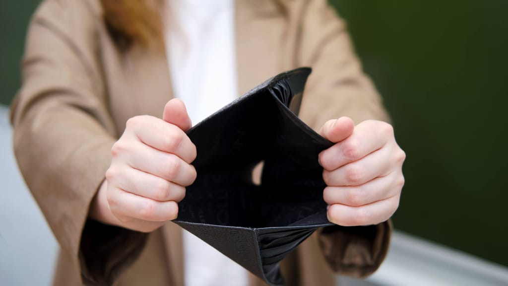 Reform-Chaos im Bildungsressort: Lehrer warten seit Wochen auf 220 Euro - news - exxpress Nachrichten