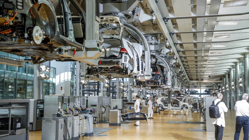 Zulieferindustrie ächzt unter Druck: Heimische Betriebe geraten ins Wanken - economy - exxpress Nachrichten