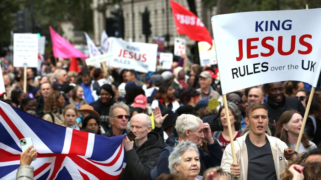 Angst vor dem Islam: London untersagt christlichen Marsch „Walk with Jesus“ - politik - exxpress Nachrichten