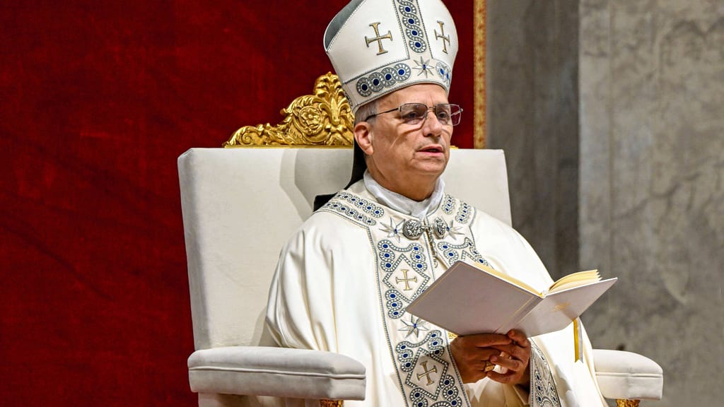 Papst warnt vor den Gefahren von KI: Kreativität und kritisches Denken werden bedroht - news - exxpress Nachrichten