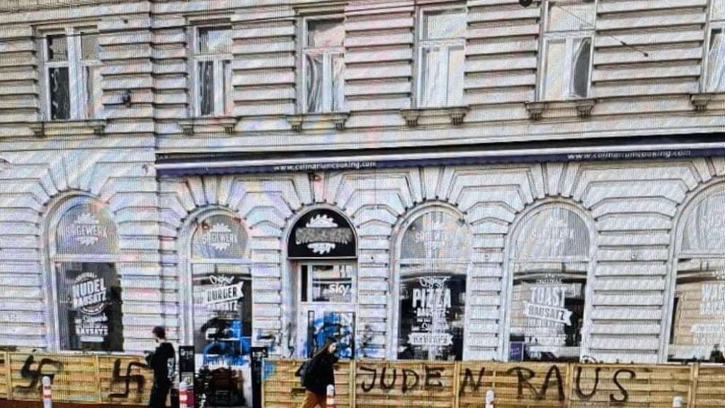 Nazi-Schmierereien vor Holocaust-Gedenktag: „Juden raus“ auf Lokal in Wien - politik - exxpress Nachrichten