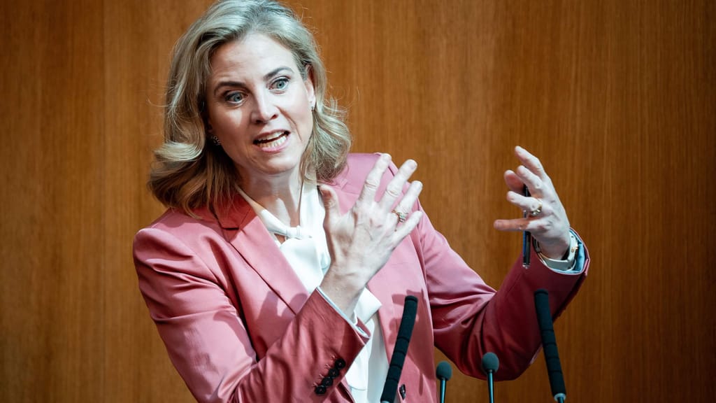Meinl-Reisinger: „Die Anhebung des Pensionsantrittsalters wird kommen“ - politik - exxpress Nachrichten
