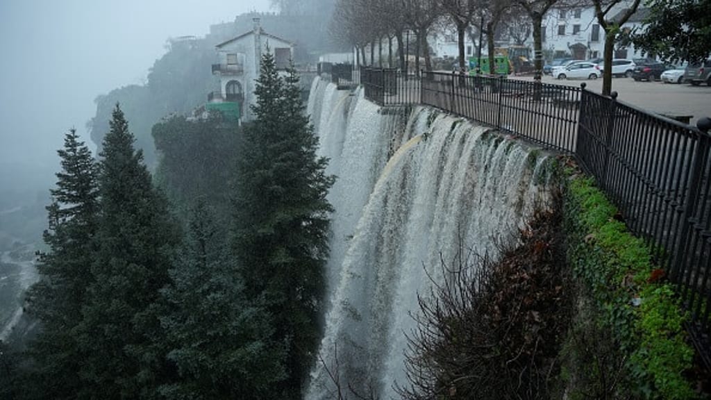 Mega-Sturm „Leonardo“ legt Spanien und Portugal lahm - news - exxpress Nachrichten