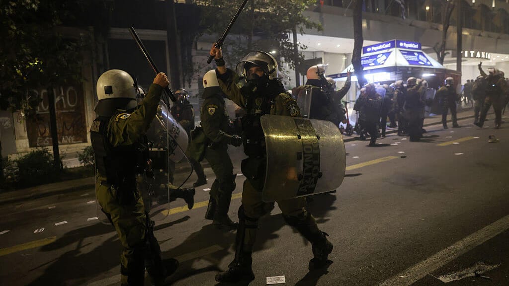 Athen greift hart durch: Illegale Moscheen zu – Betreiber sofort abgeschoben - politik - exxpress Nachrichten
