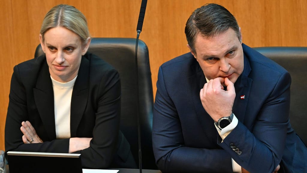 SPÖ-Vorschlag sorgt für Wirbel: Umfrage zur Erbschaftssteuer fällt eindeutig aus - news - exxpress Nachrichten